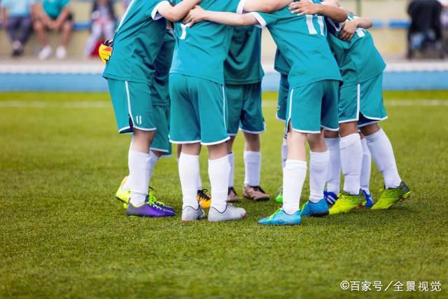 国足招入多名新人 中国足球闻到了春天的气息